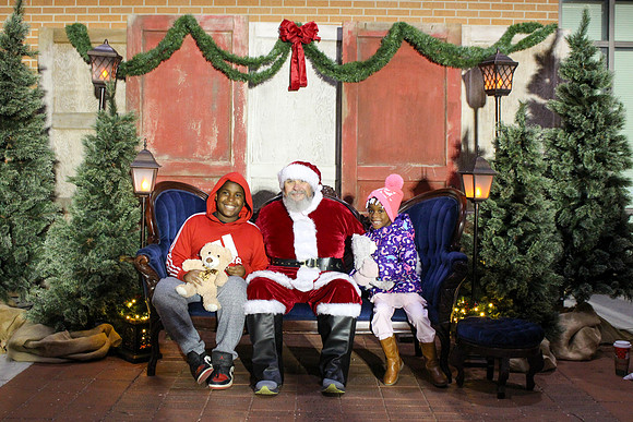 Cookies with Santa 2025-0571