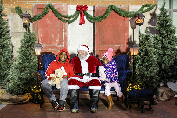 Cookies with Santa 2025-0572