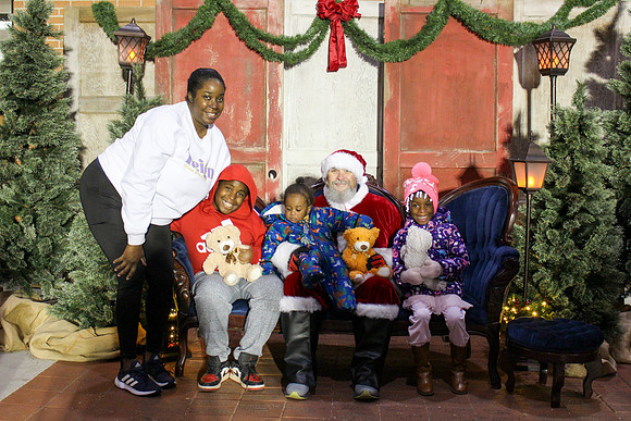 Cookies with Santa 2025-0563