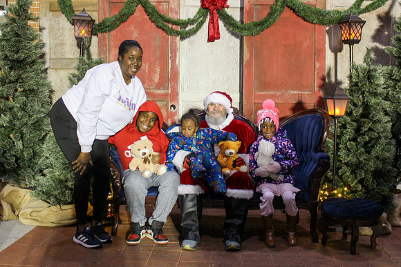 Cookies with Santa 2025-0564