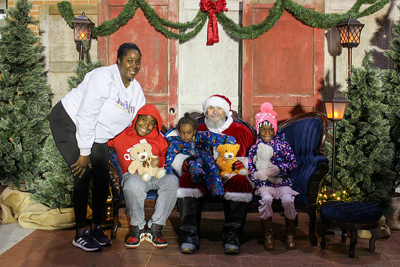 Cookies with Santa 2025-0562