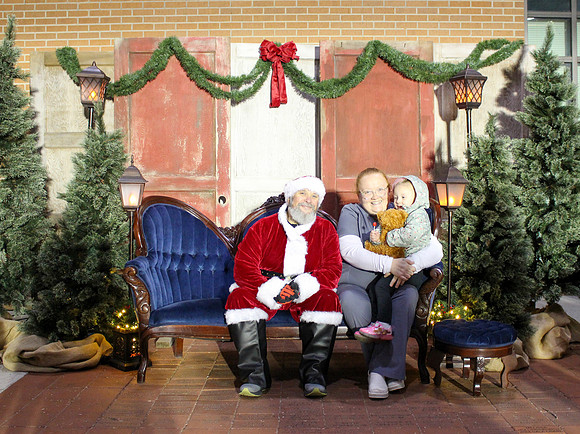 Cookies with Santa 2025-0555