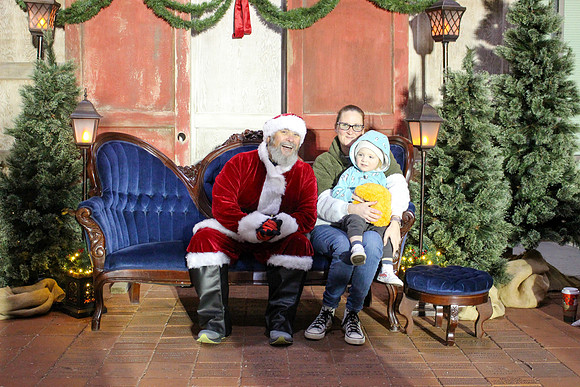 Cookies with Santa 2025-0542