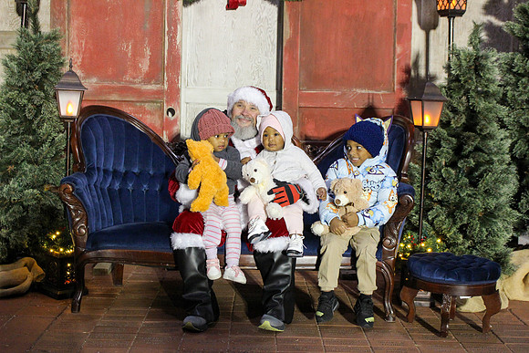 Cookies with Santa 2025-0499