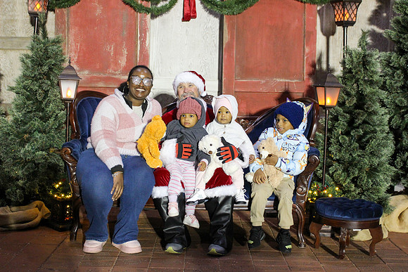 Cookies with Santa 2025-0494