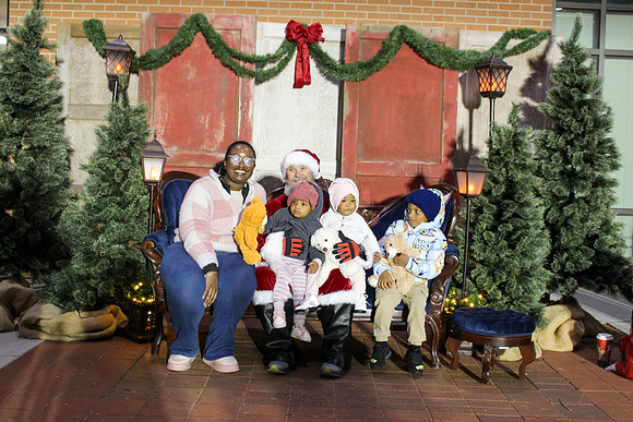 Cookies with Santa 2025-0495