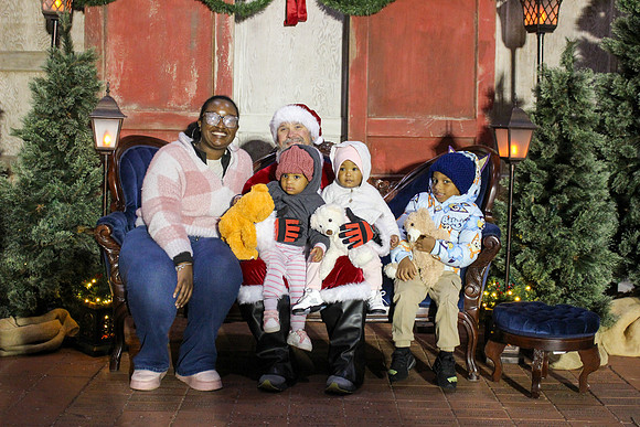 Cookies with Santa 2025-0492