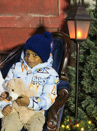 Cookies with Santa 2025-0489