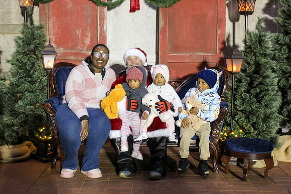 Cookies with Santa 2025-0491