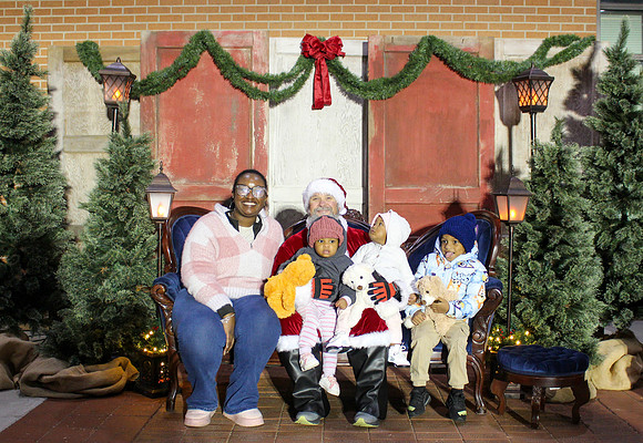 Cookies with Santa 2025-0484