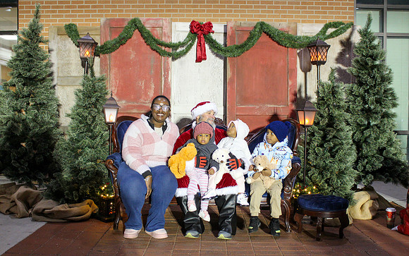 Cookies with Santa 2025-0482