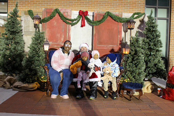 Cookies with Santa 2025-0481