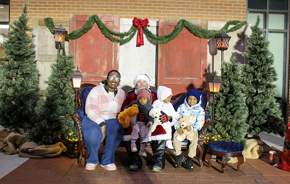 Cookies with Santa 2025-0478