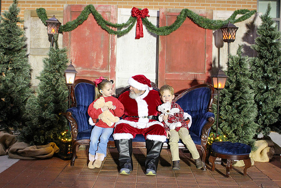 Cookies with Santa 2025-0472