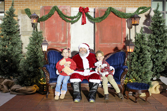 Cookies with Santa 2025-0470
