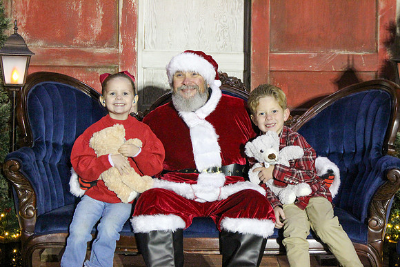 Cookies with Santa 2025-0466