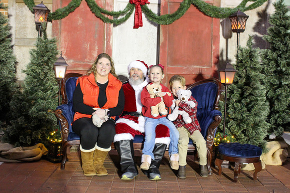 Cookies with Santa 2025-0464