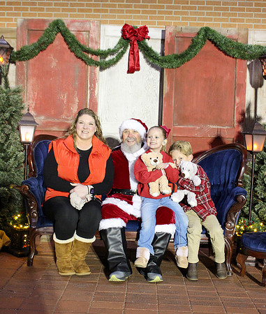 Cookies with Santa 2025-0462