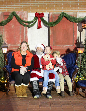Cookies with Santa 2025-0460