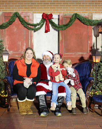 Cookies with Santa 2025-0461