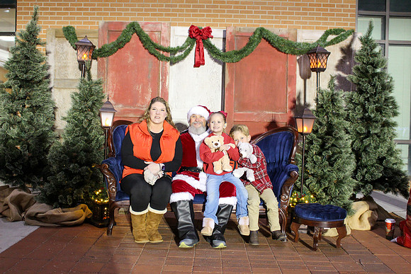 Cookies with Santa 2025-0456