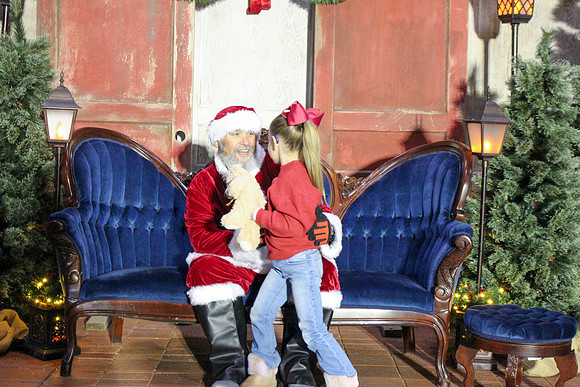 Cookies with Santa 2025-0449