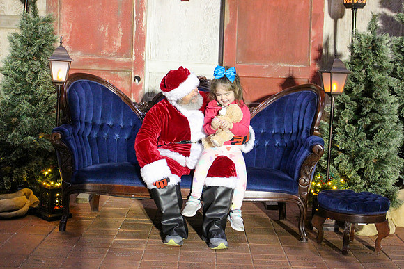 Cookies with Santa 2025-0444
