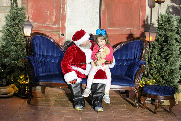 Cookies with Santa 2025-0445