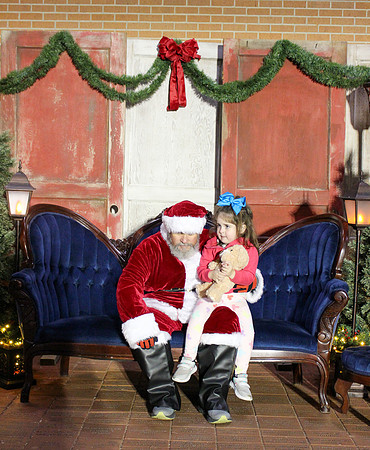 Cookies with Santa 2025-0438