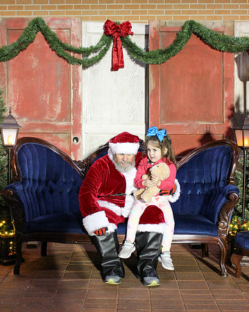 Cookies with Santa 2025-0437