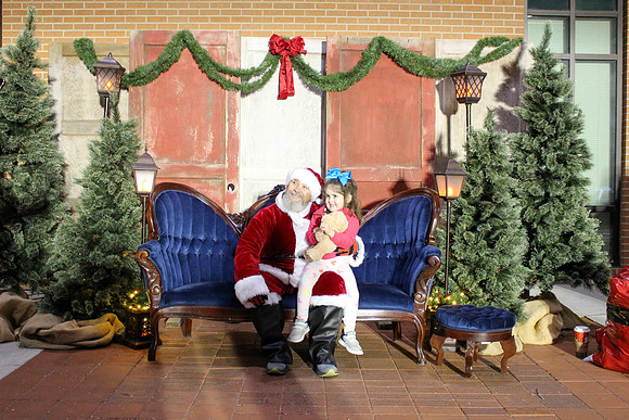 Cookies with Santa 2025-0432