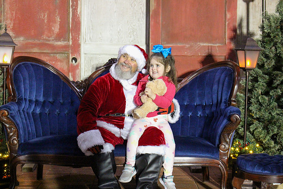 Cookies with Santa 2025-0431