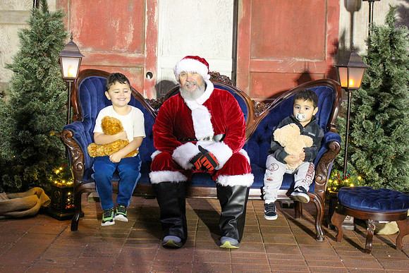 Cookies with Santa 2025-0395