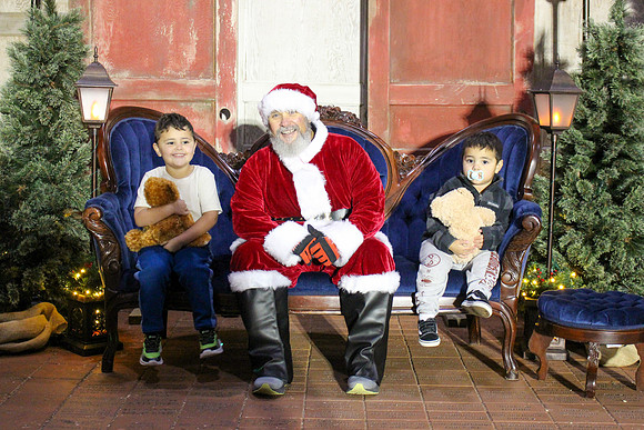 Cookies with Santa 2025-0393