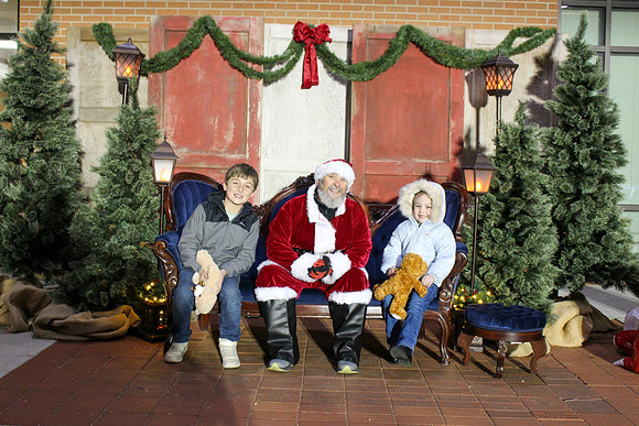Cookies with Santa 2025-0385