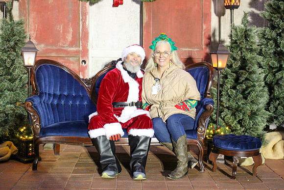 Cookies with Santa 2025-0380