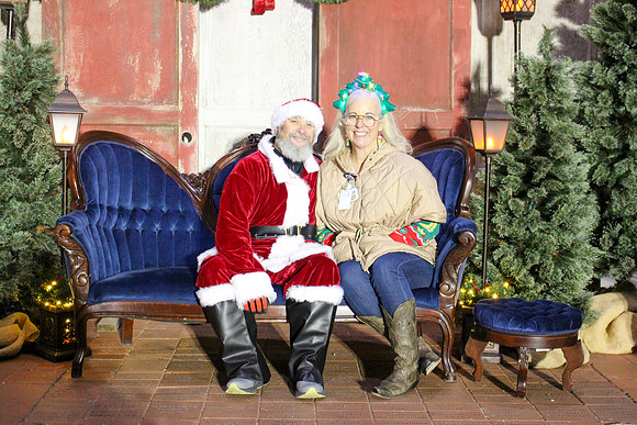 Cookies with Santa 2025-0379