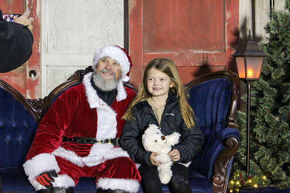 Cookies with Santa 2025-0366
