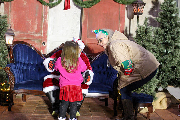 Cookies with Santa 2025-0355