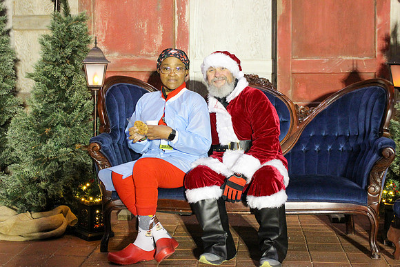 Cookies with Santa 2025-0343