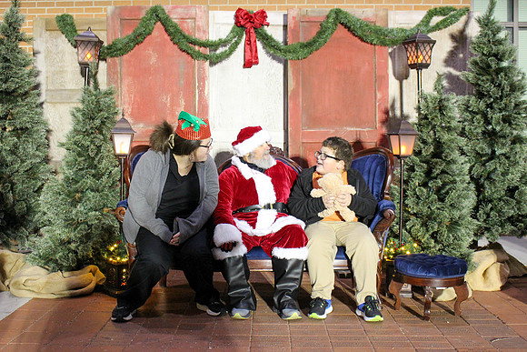 Cookies with Santa 2025-0336