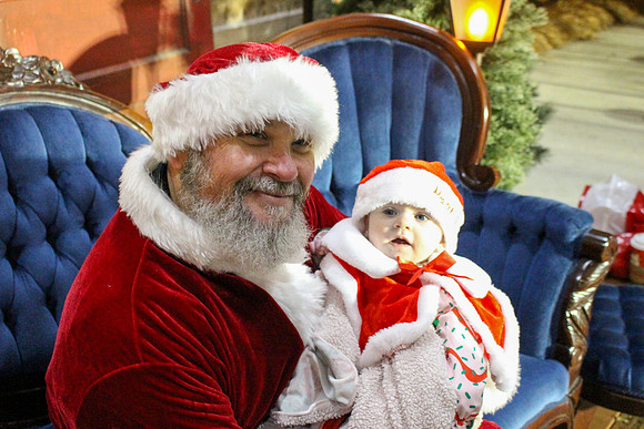 Cookies with Santa 2025-0271