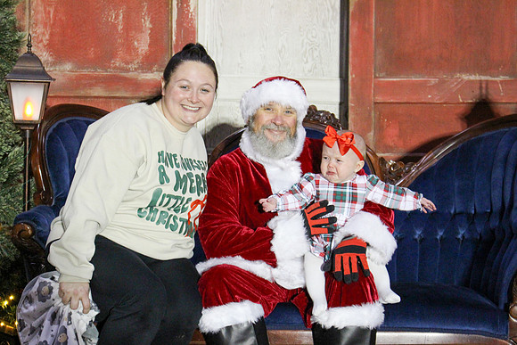 Cookies with Santa 2025-0235