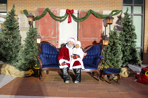 Cookies with Santa 2025-0195