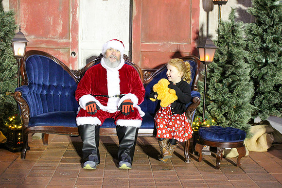 Cookies with Santa 2025-0178
