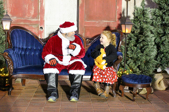 Cookies with Santa 2025-0179