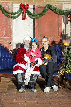 Cookies with Santa 2025-0171