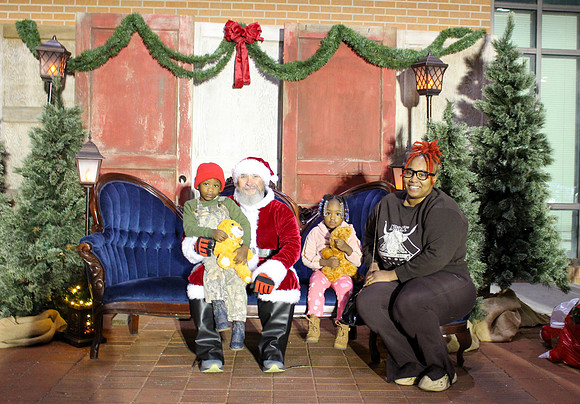 Cookies with Santa 2025-0148