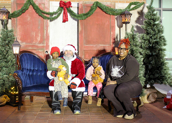 Cookies with Santa 2025-0146