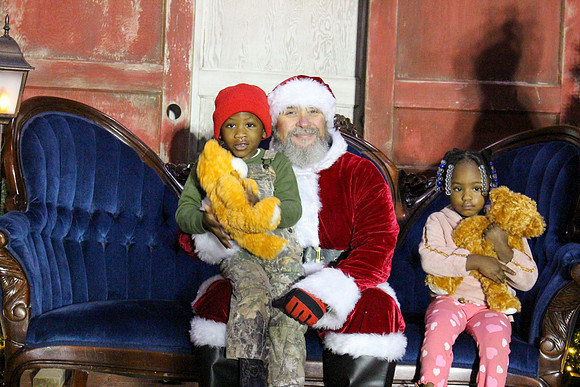Cookies with Santa 2025-0142